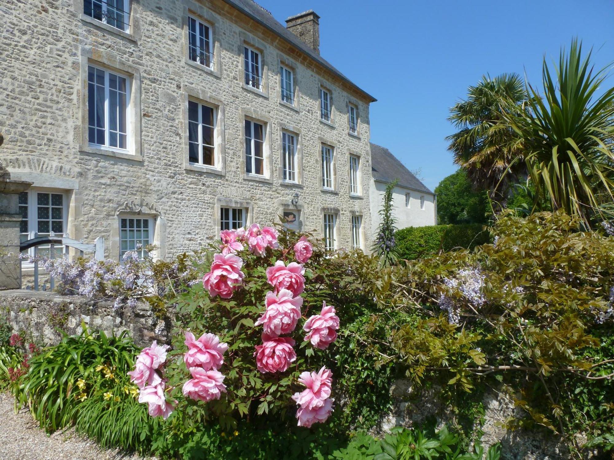 לינה וארוחת בוקר ולונס Manoir De Savigny מראה חיצוני תמונה
